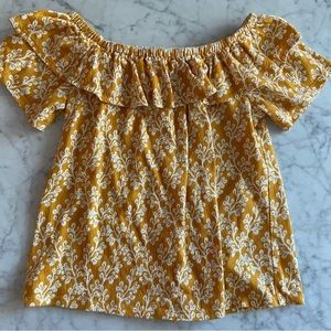 ✨NEW✨ Off the Shoulder Floral Yellow Shirt
